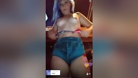 Ebony stripper strips her sexy body for a solo video