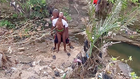 Ebony girl fucked outdoors in amateur outdoor video