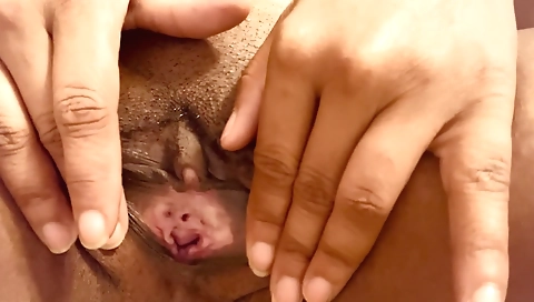 I am showing off my big natural body and a large ass