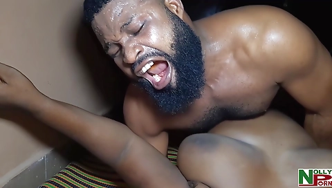 Ebony milf fucks her boyfriend with a nice blowjob