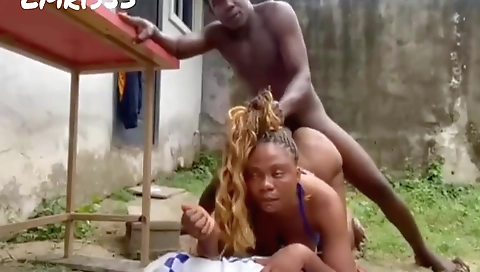 Naija babe with a fat ass gets fucked in the open field