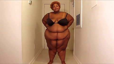 Hot black girl masturbating in homemade solo video