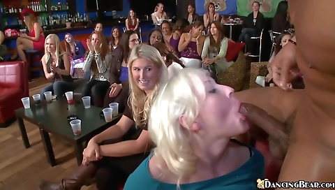 Ebony stripper deepthroats black man and gets fucked