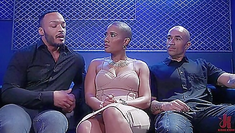 Club Cuck: Jet Setting Jasmine Humiliates Dillon Diaz At King Noires / 6.3.2020