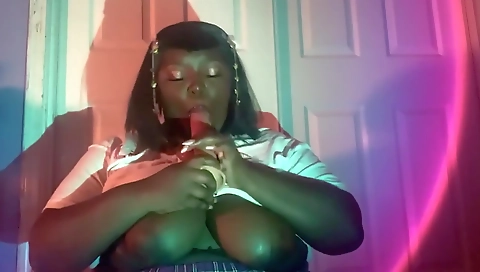 Ebony amateur brunette 18+ fucks herself on webcam