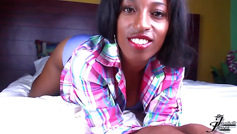 Ebony babe with a nice face takes off clothes and rubs herself