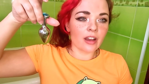 Ebony teen has sex with a big black dildo in homemade vid